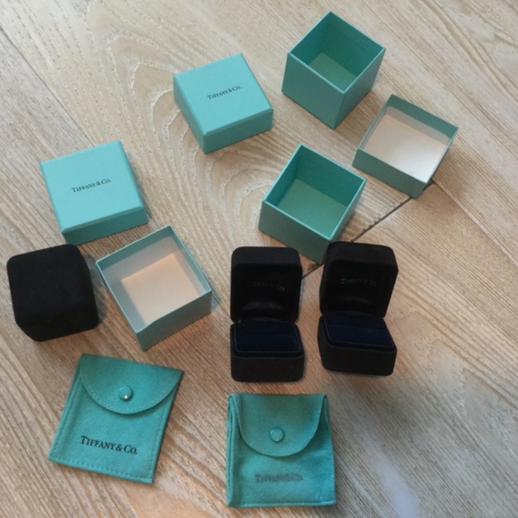 Authentic Tiffany ring presentation box - Picture 2 of 3